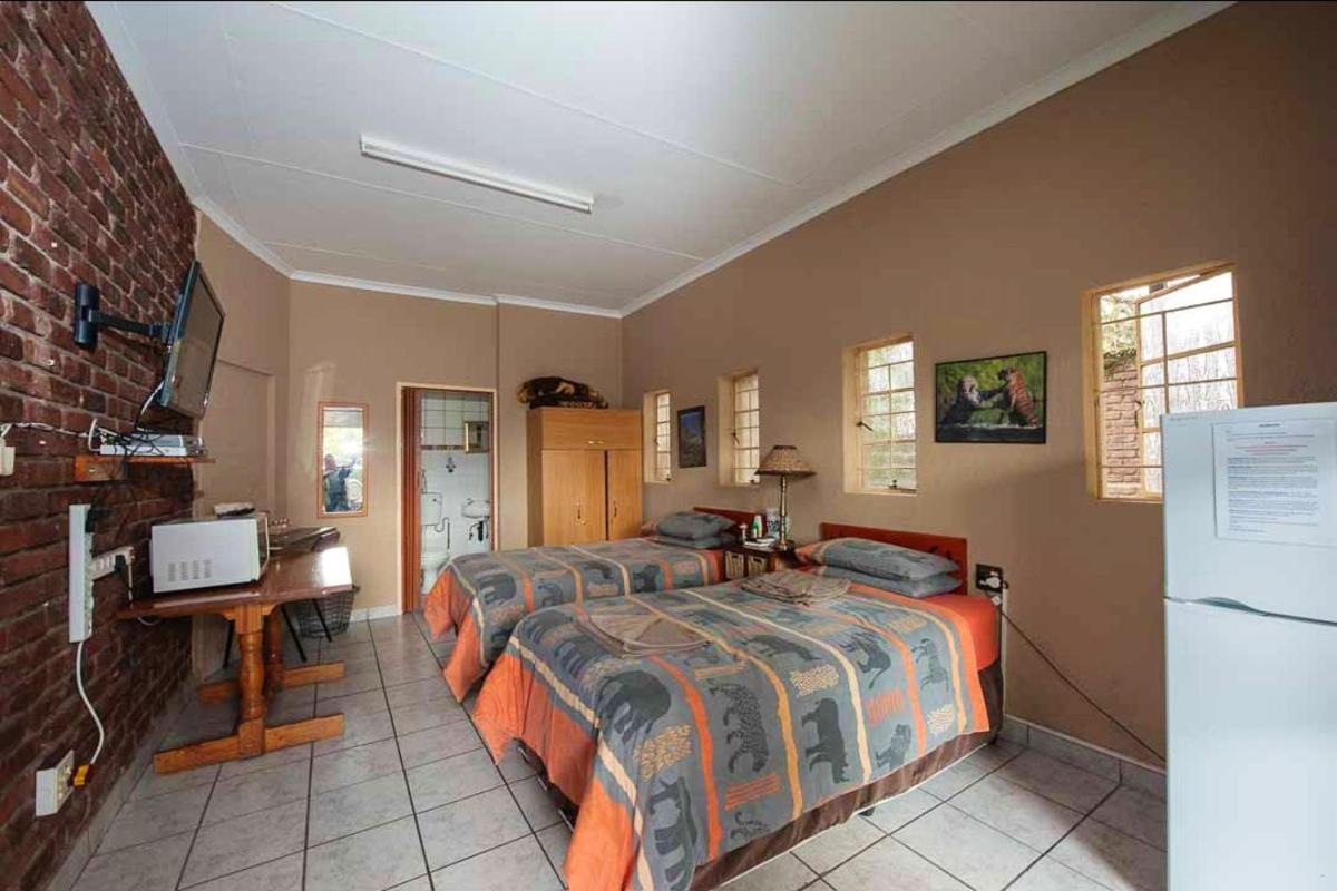 Ingwe Guesthouse Mbombela Exteriör bild
