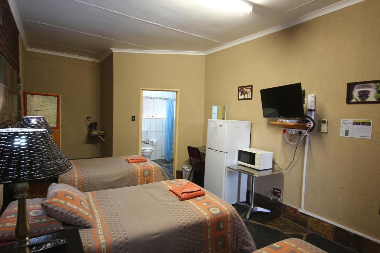 Ingwe Guesthouse Mbombela Exteriör bild