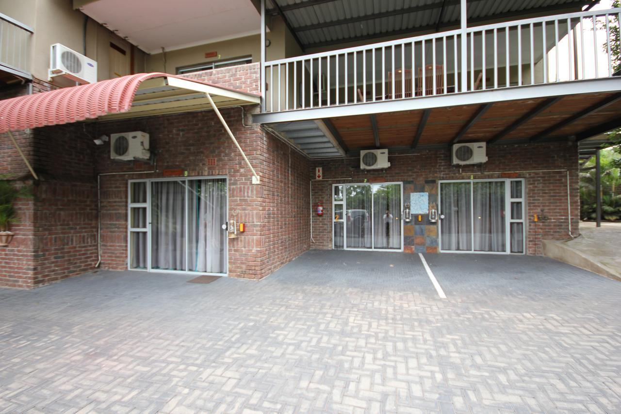Ingwe Guesthouse Mbombela Exteriör bild
